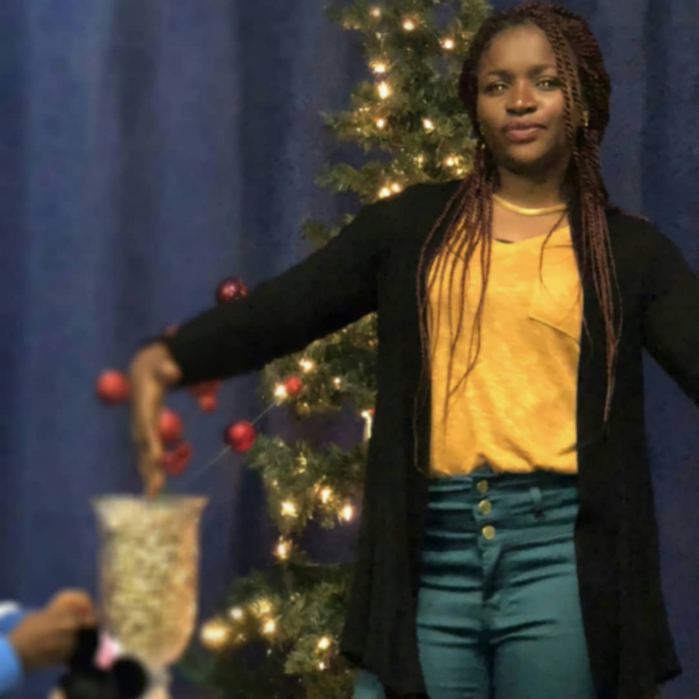 Meet your Posher, Angela